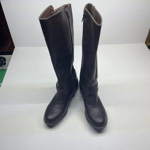 Report Brand Ladies  Brown size 10 zip-up boots with 2 faux and 2 real zippers